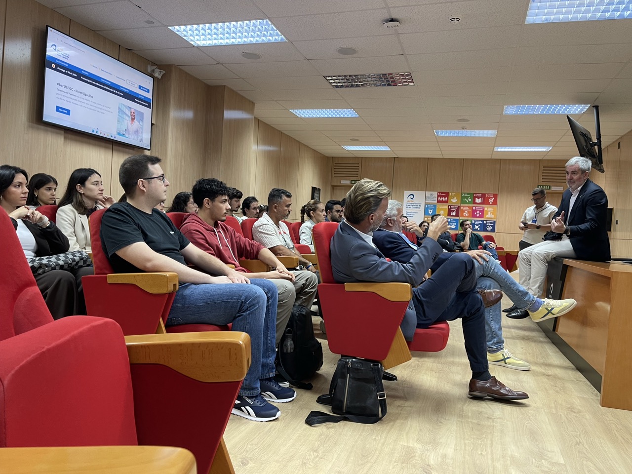 Reunión con Fernando Clavijo